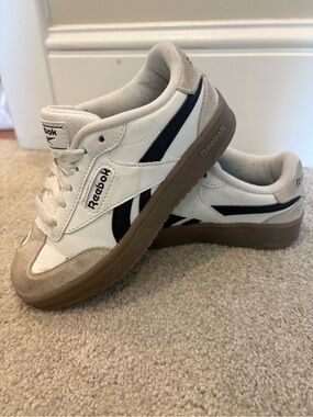 Reebok Kids White and Black Low-Top Sneakers with Gum Sole